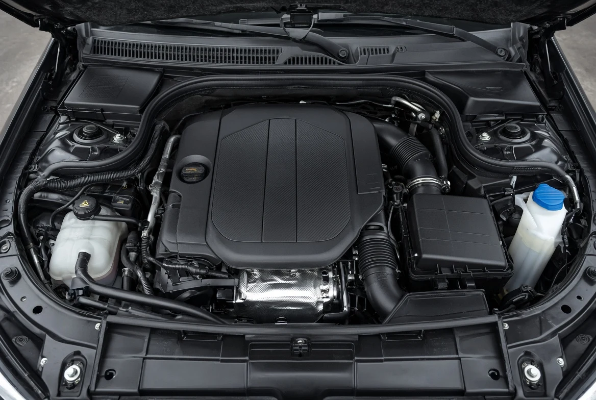 Mercedes-Benz C-Class W205 engine bay