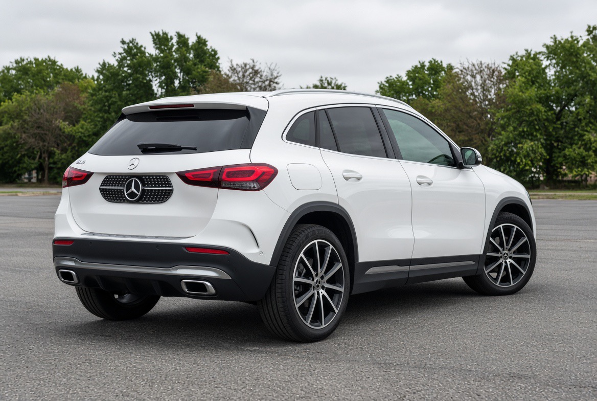 Mercedes-Benz GLA - 3