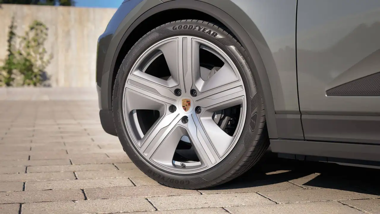Porsche Macan - 2
