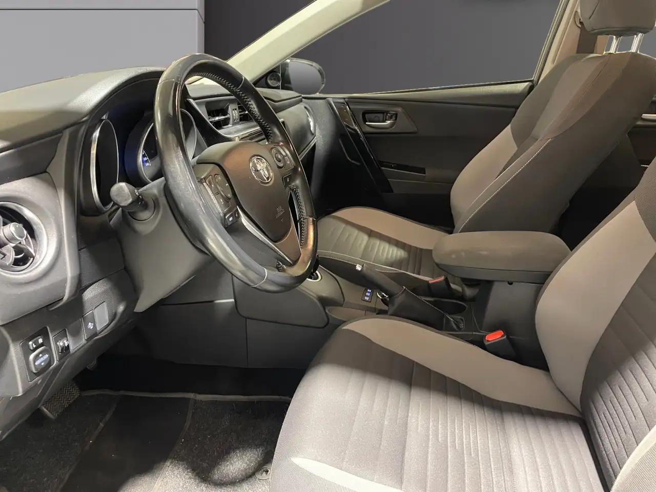 Toyota Auris - 9
