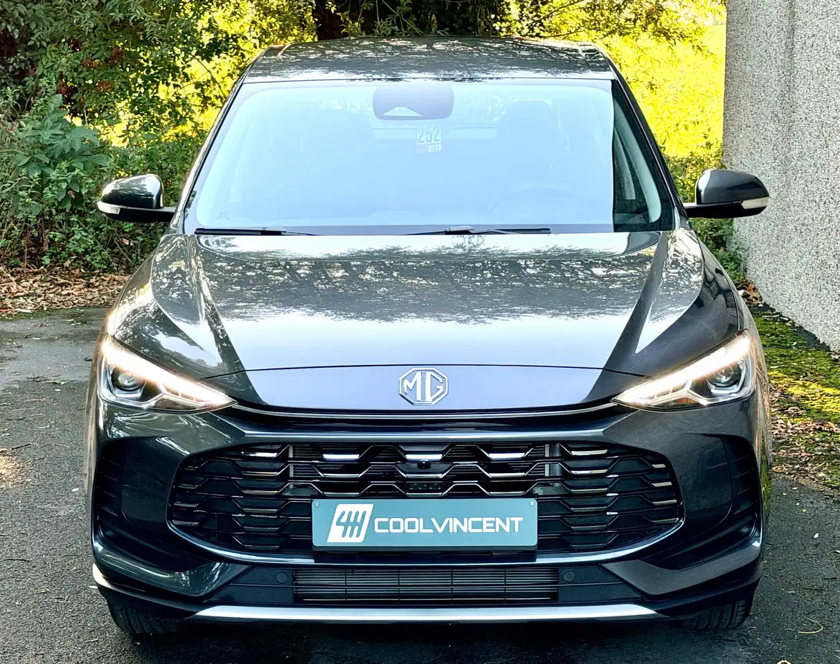 MG ZS - 3