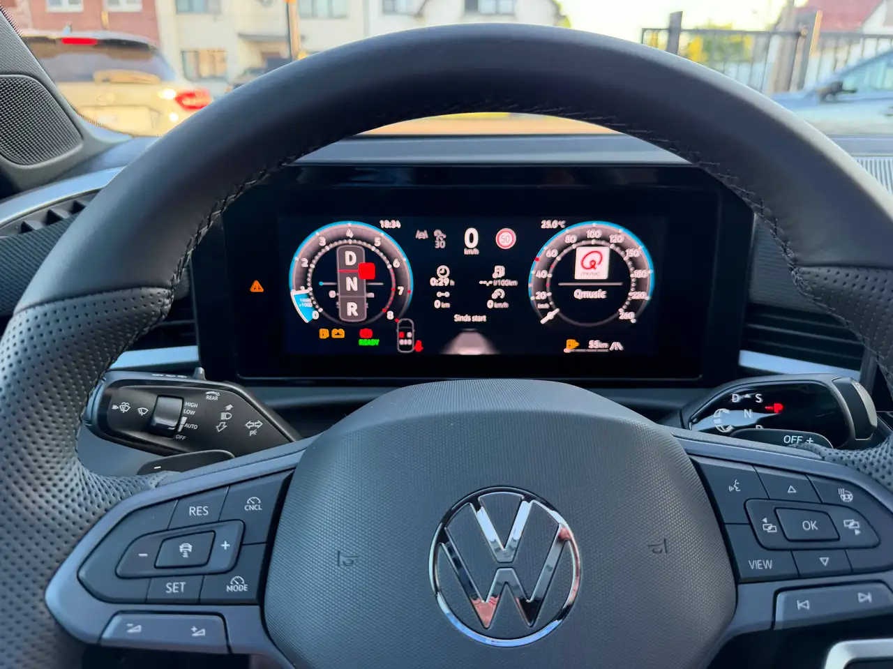 Volkswagen T-Roc - 9