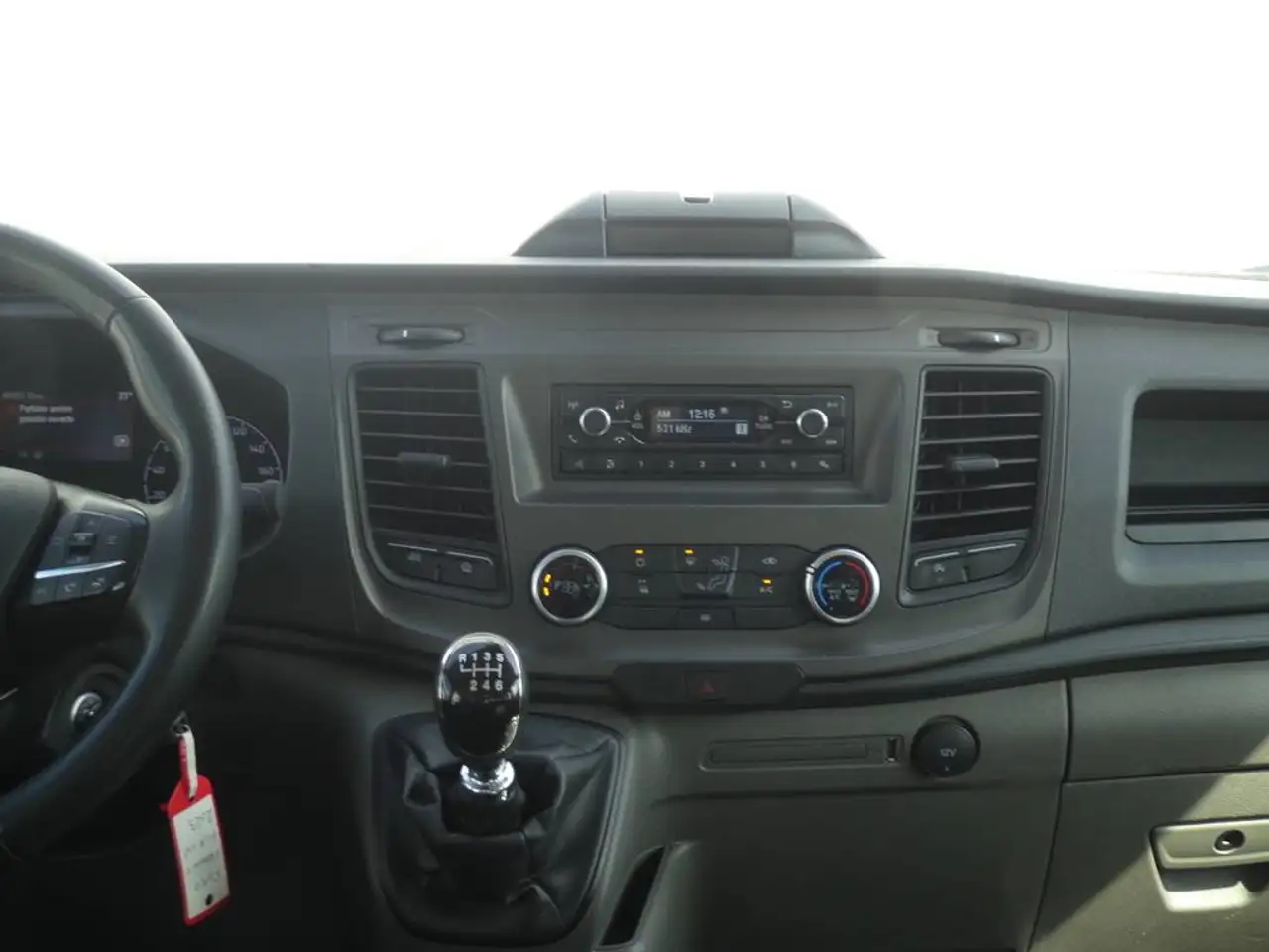 Ford Transit - 9