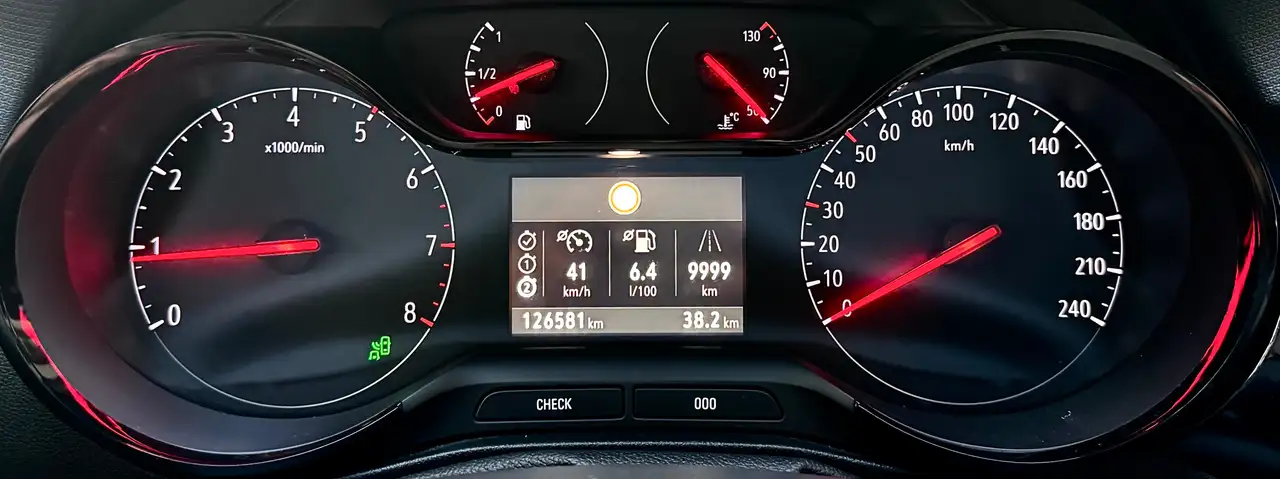 Opel Crossland X - 8