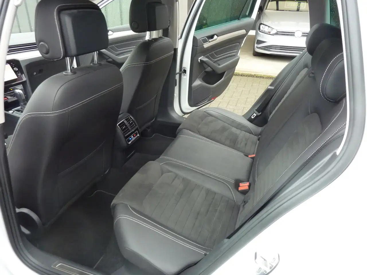 Volkswagen Passat Variant - 10