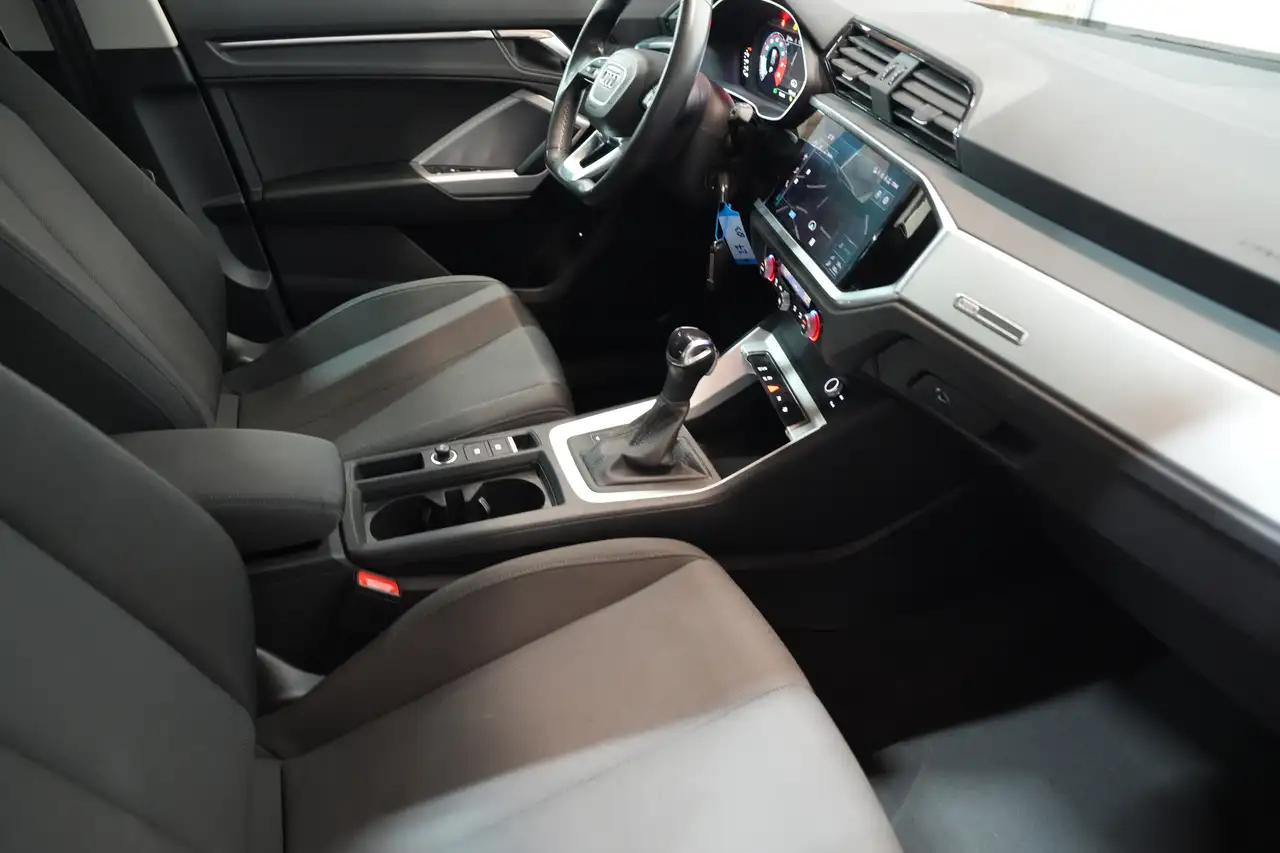 Audi Q3 - 11