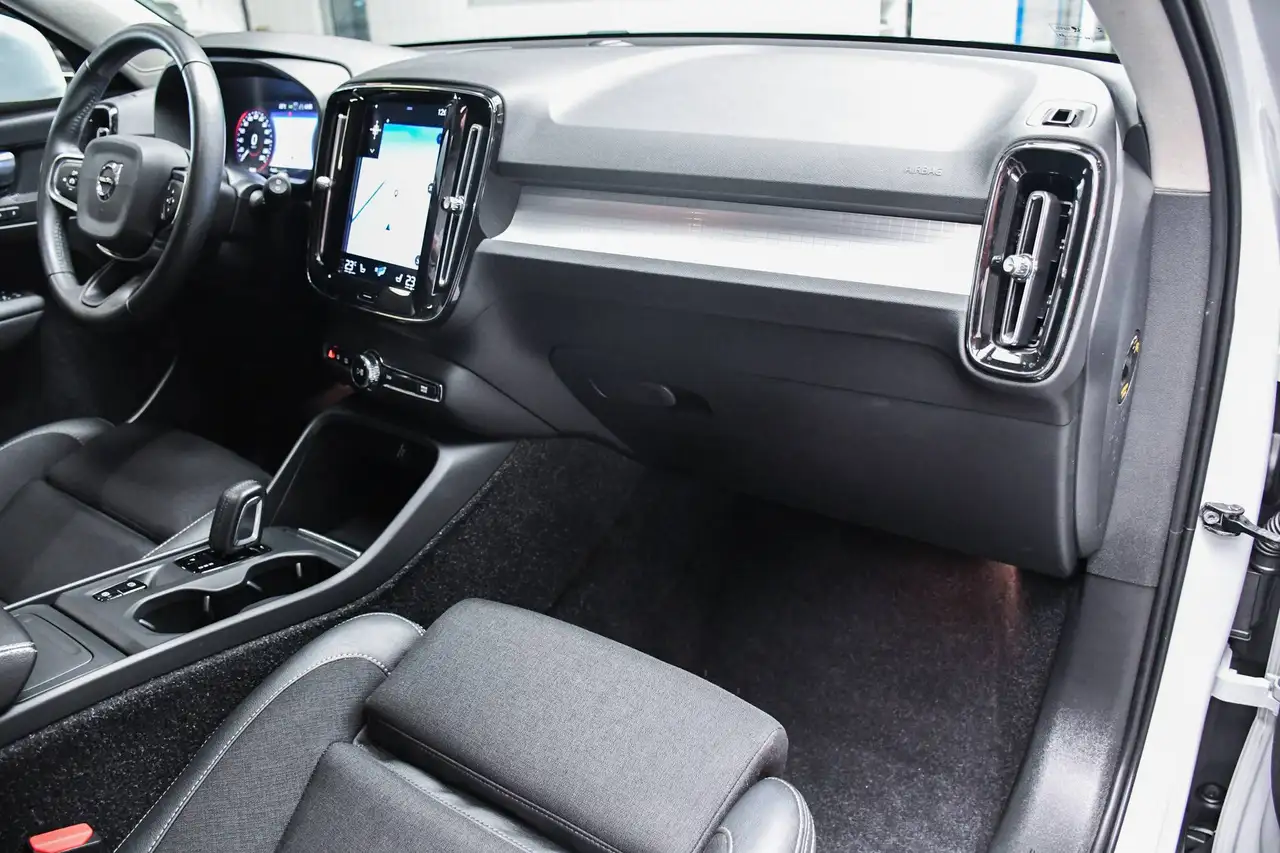 Volvo XC40 - 8