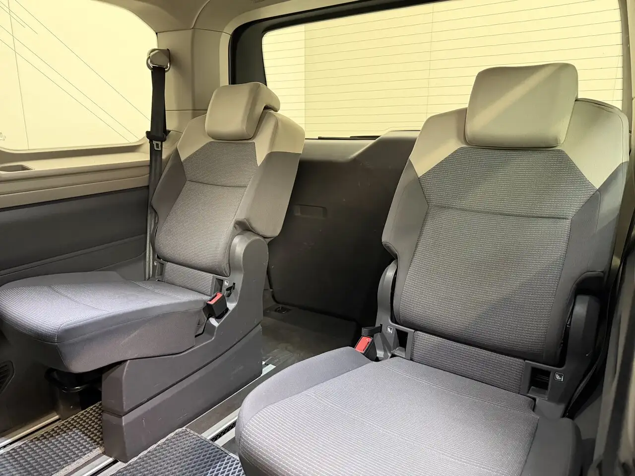 Volkswagen T7 Multivan - 10