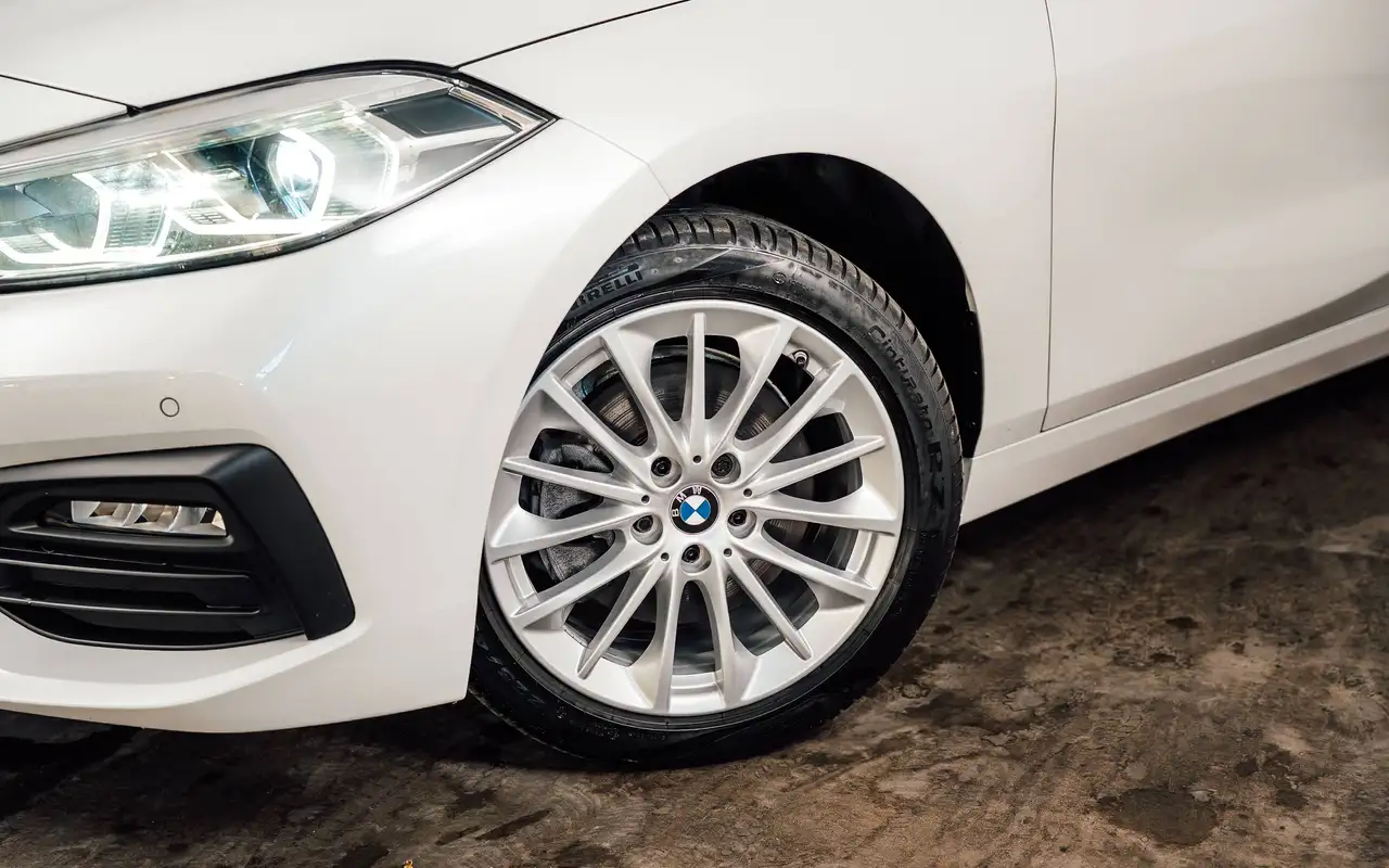BMW 118 - 6