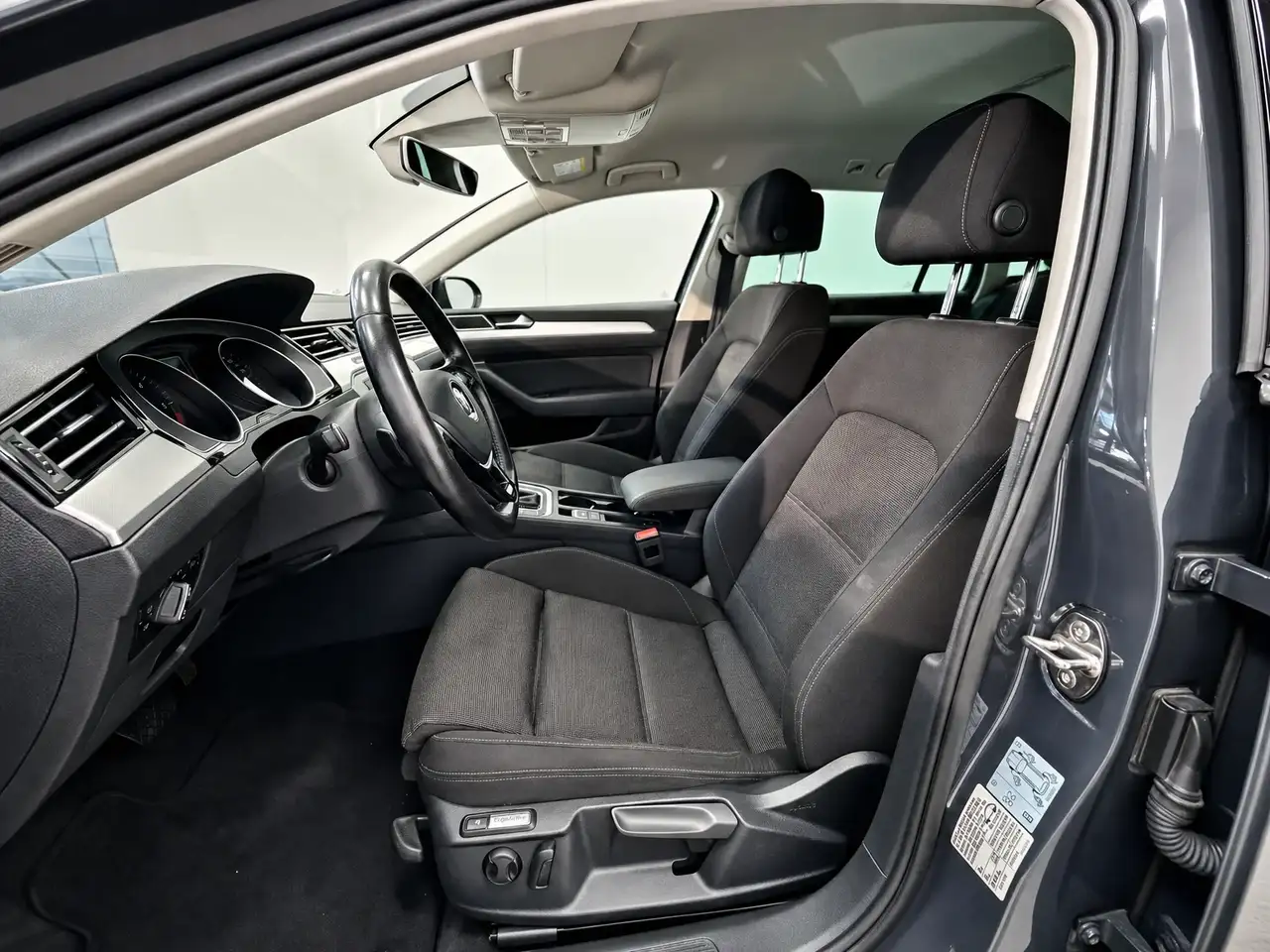 Volkswagen Passat Variant - 12