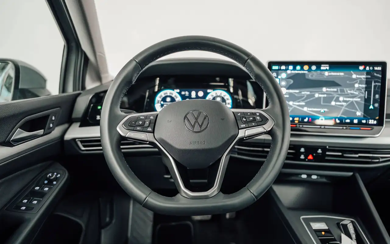 Volkswagen Golf - 12