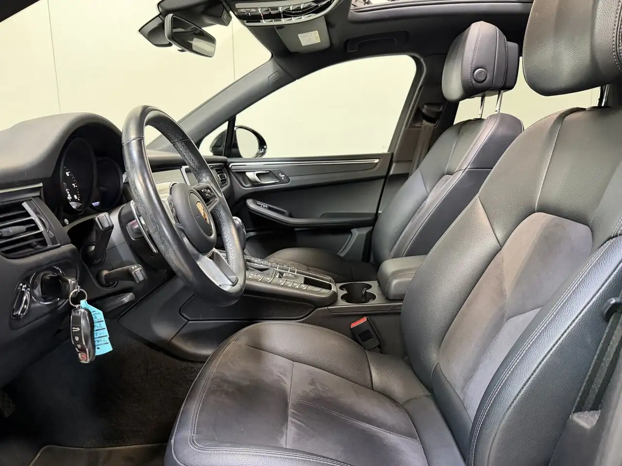 Porsche Macan - 8
