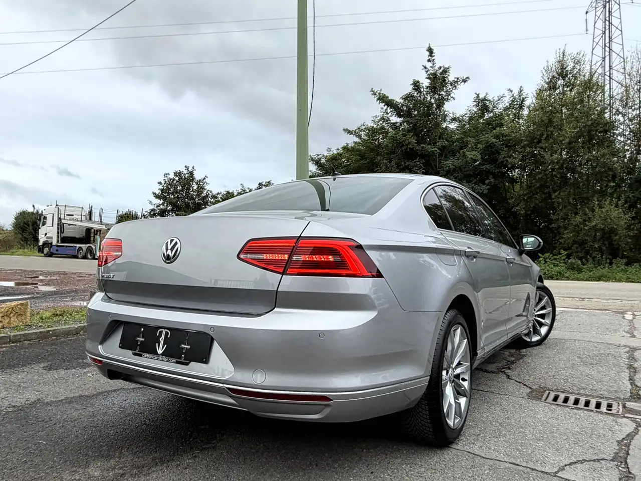 Volkswagen Passat - 10