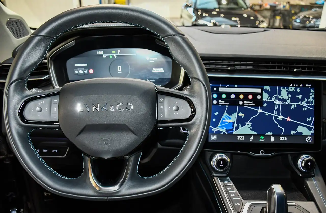 Lynk & Co 01 - 12