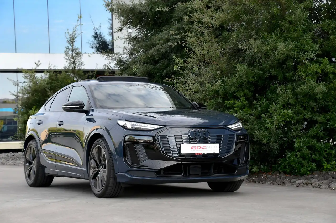 Audi Q6 e-tron - 11