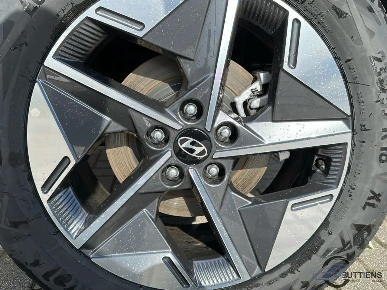 Hyundai TUCSON - 11