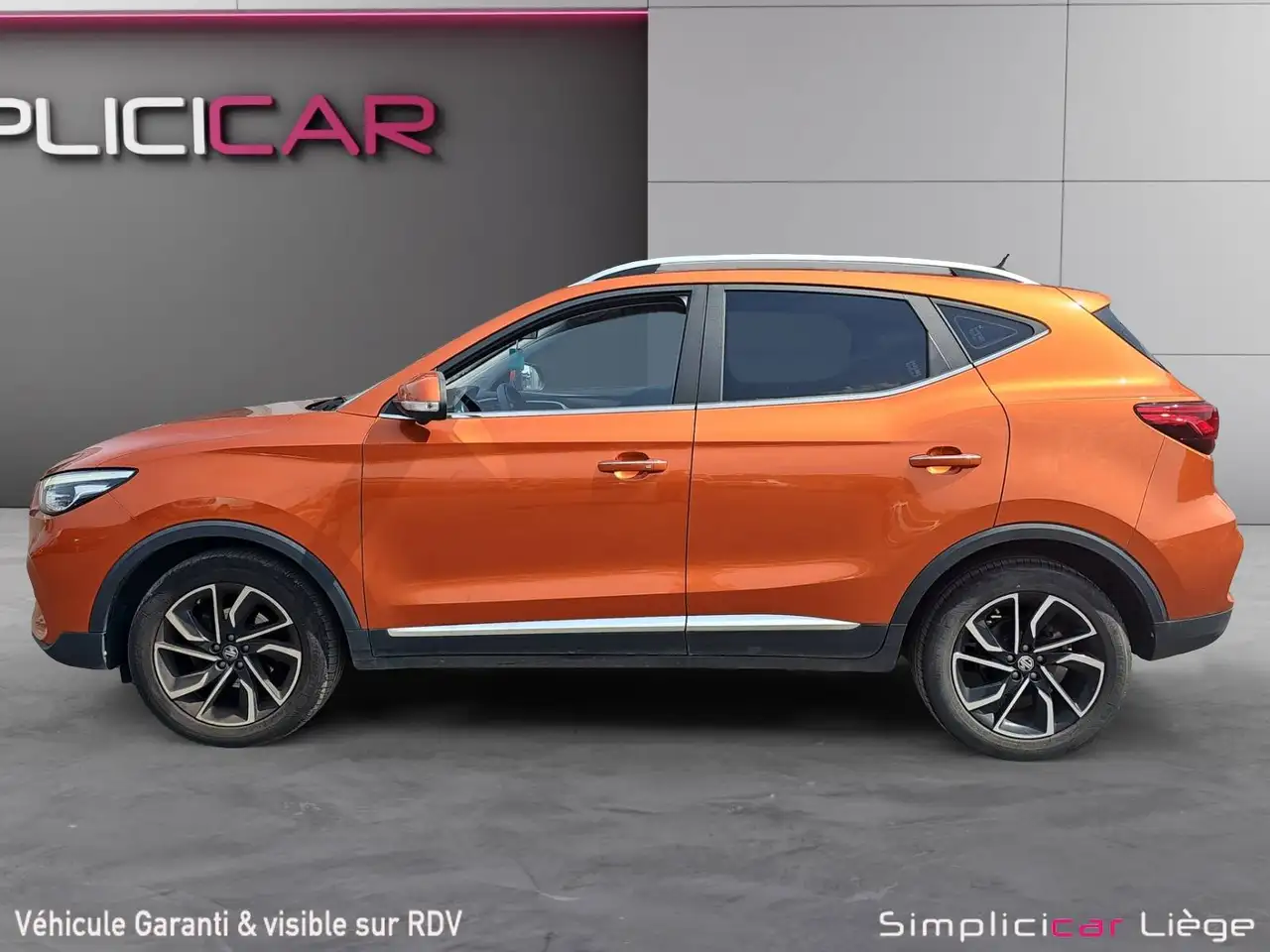 MG ZS - 4