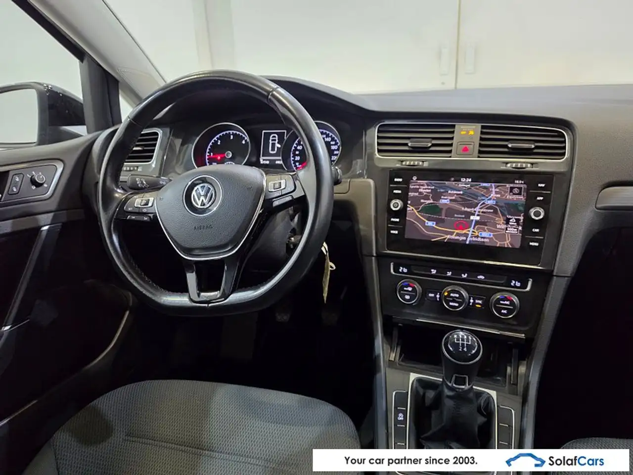 Volkswagen Golf - 8