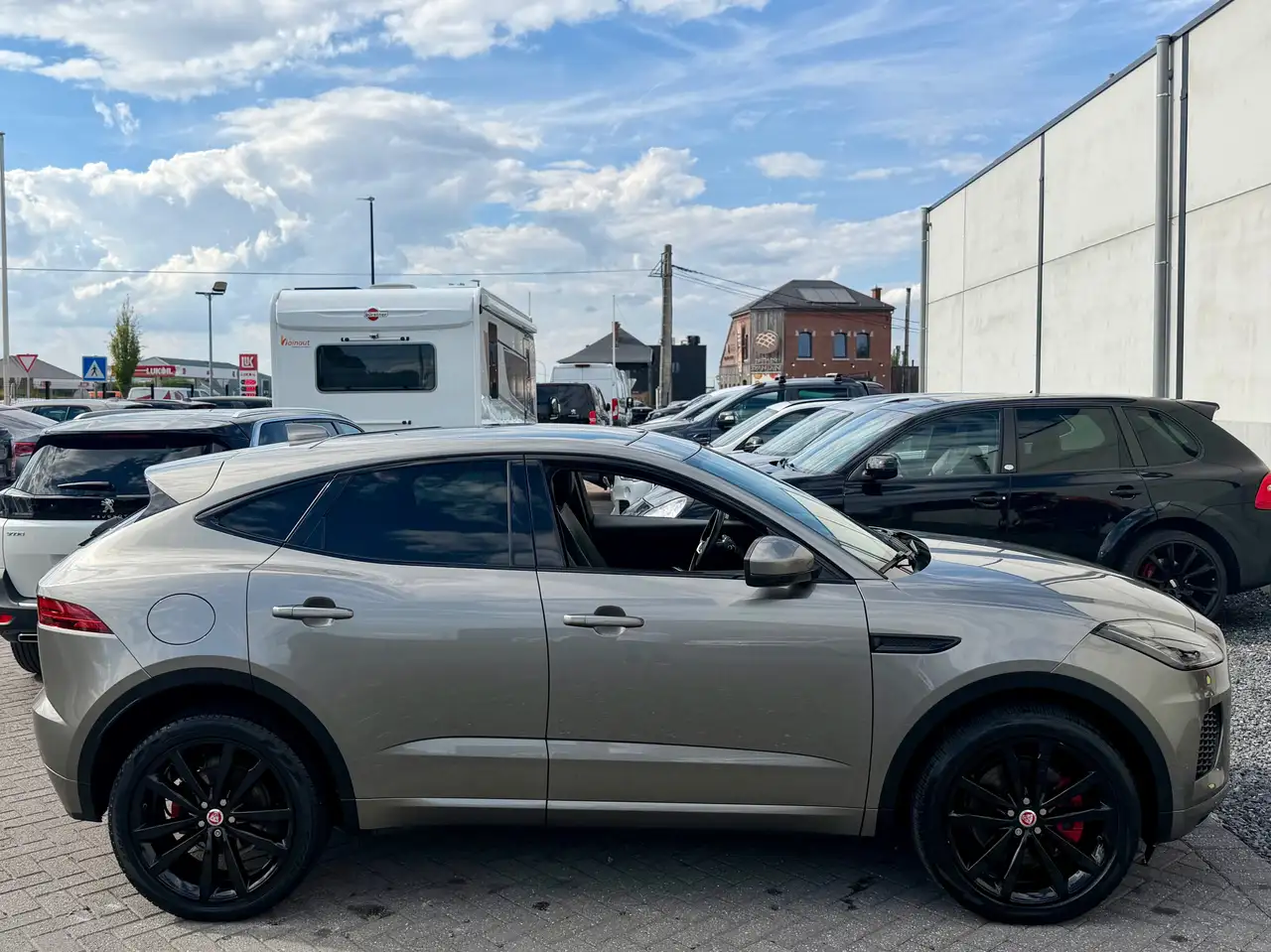Jaguar E-Pace - 2