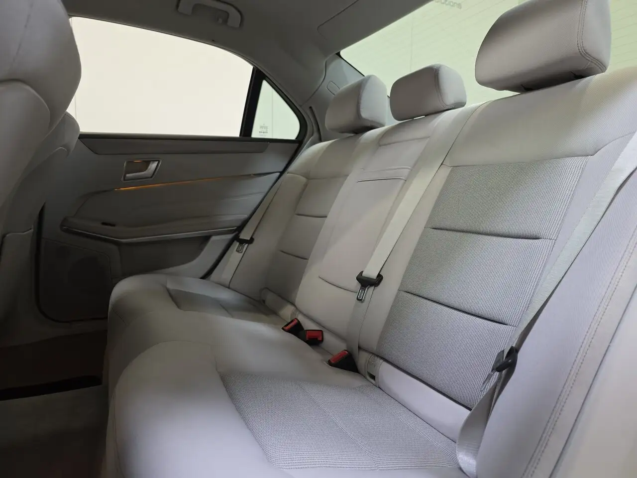 Mercedes-Benz E 200 - 10