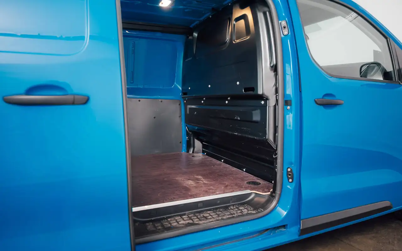 Opel Vivaro - 10