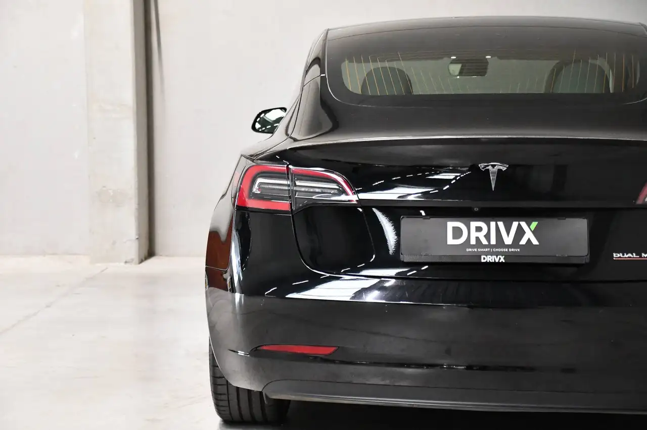 Tesla Model 3 - 12