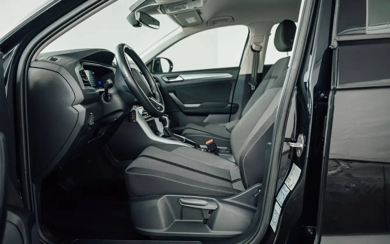 Volkswagen T-Roc - 12