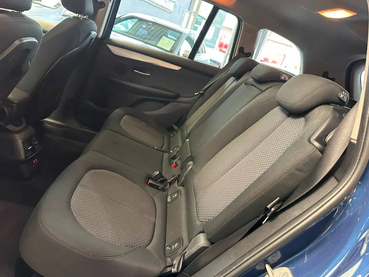 BMW 218 - 6