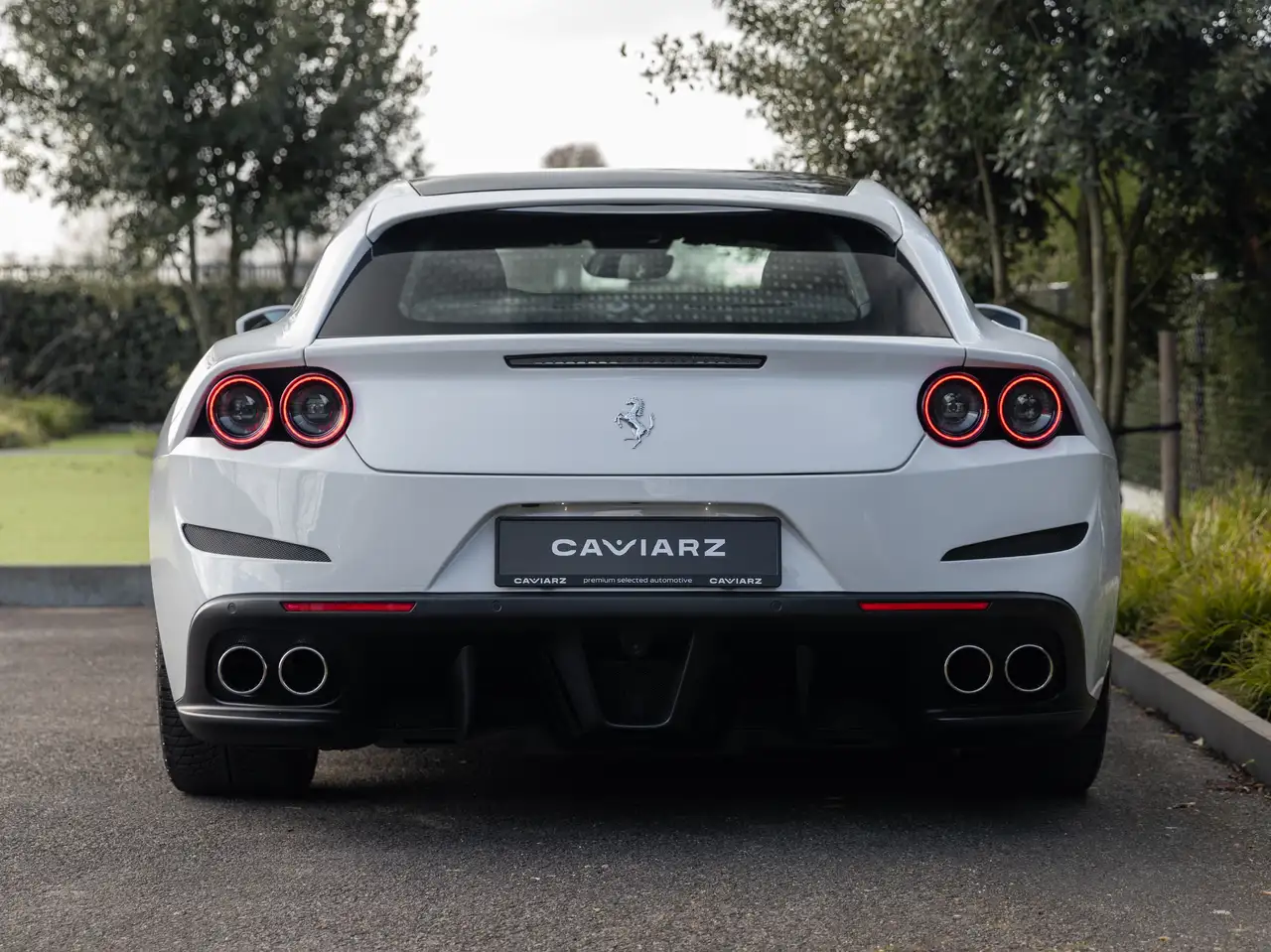 Ferrari GTC4 Lusso - 4