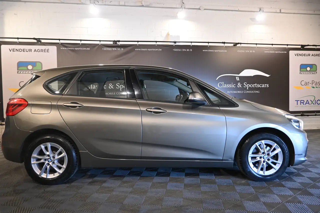BMW 216 - 5