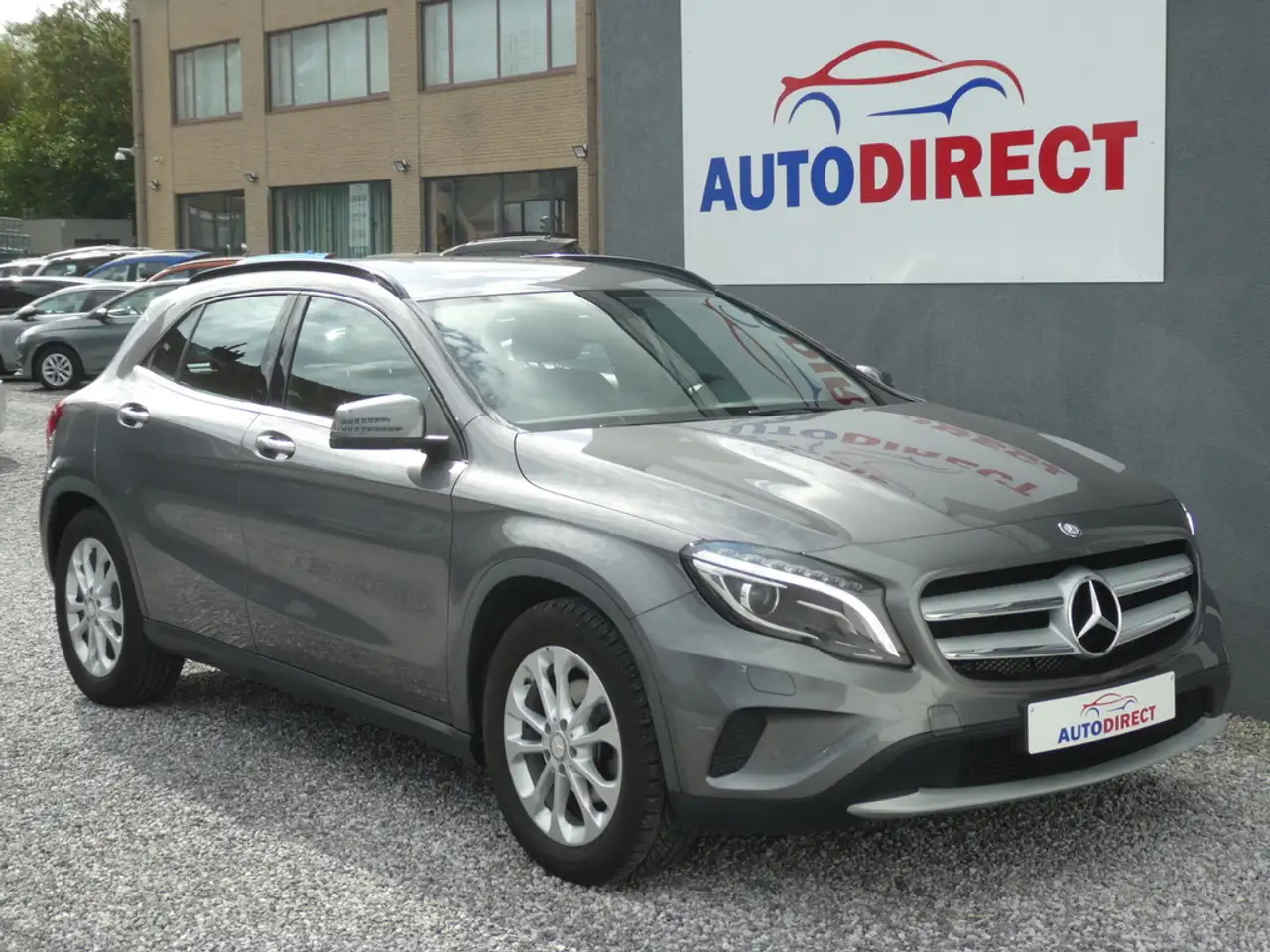 Mercedes-Benz GLA 180 - 6
