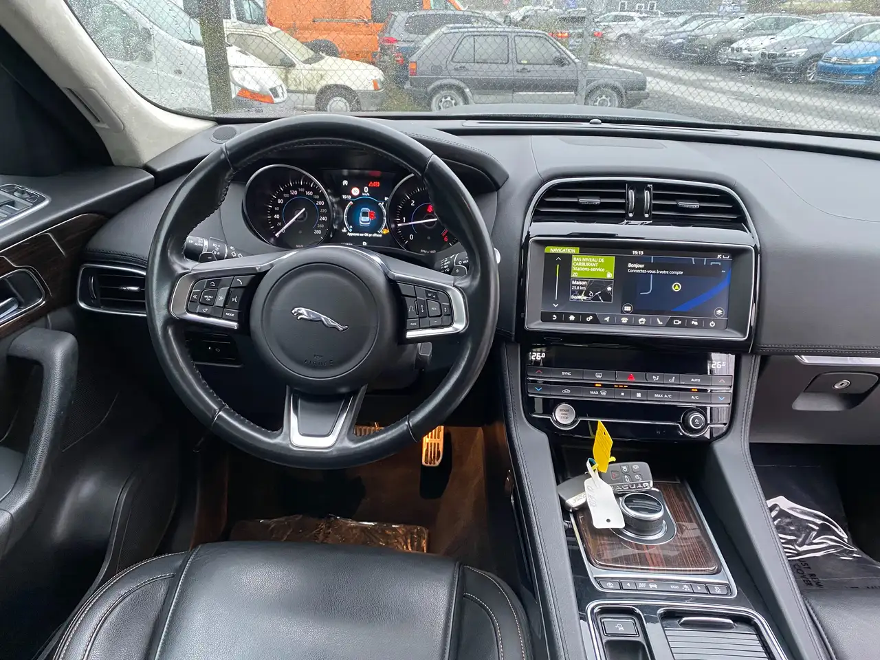 Jaguar F-Pace - 10