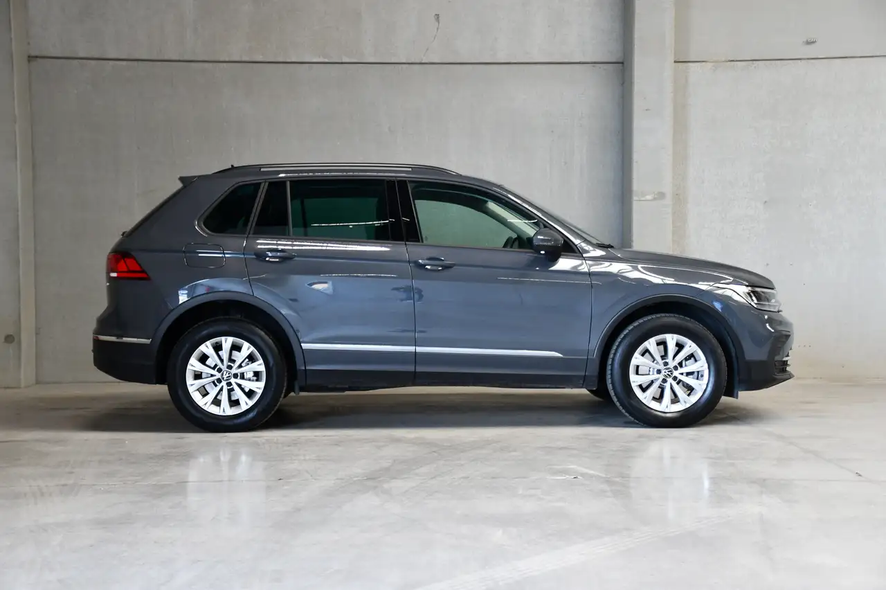 Volkswagen Tiguan - 9