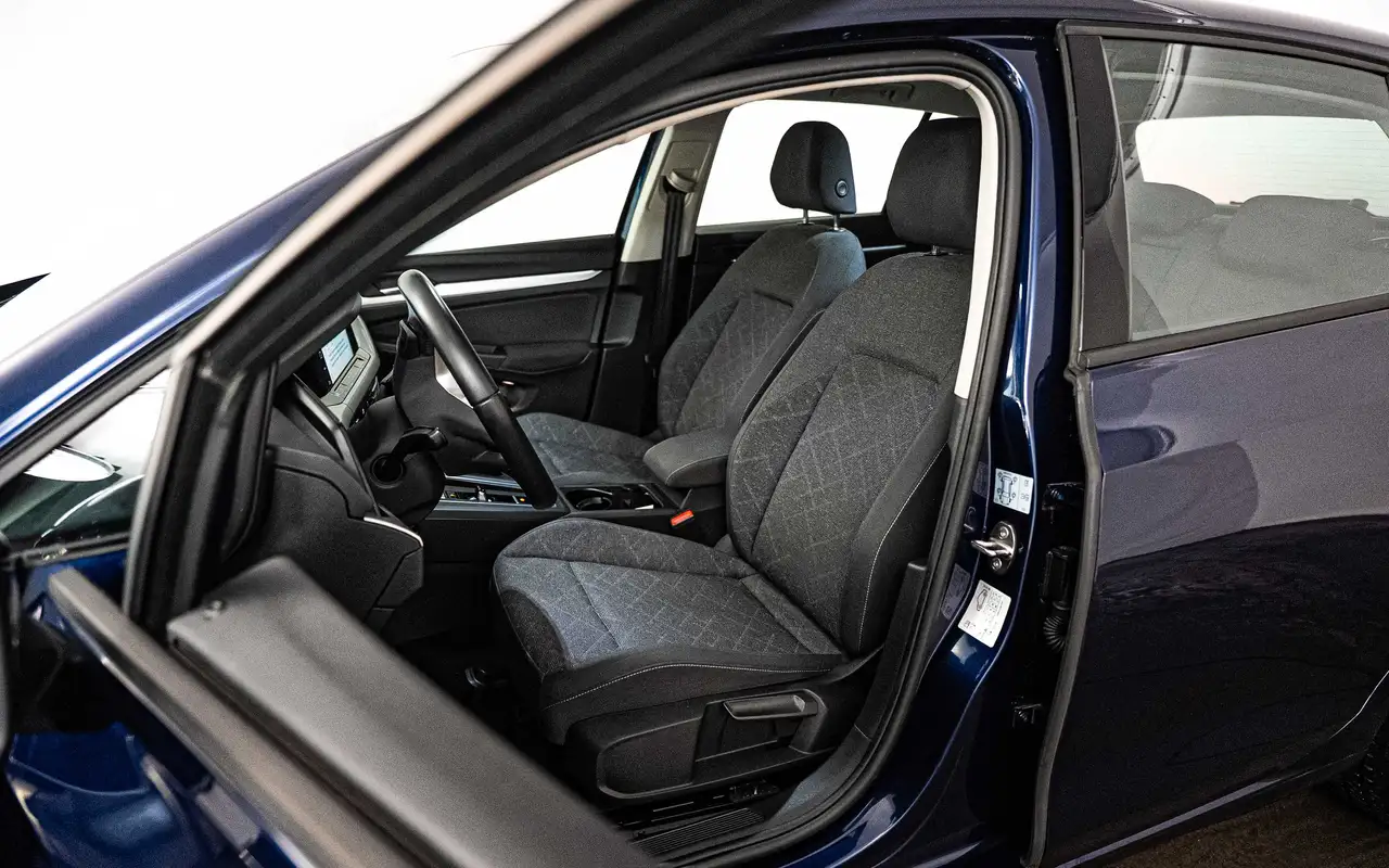 Volkswagen Golf - 9