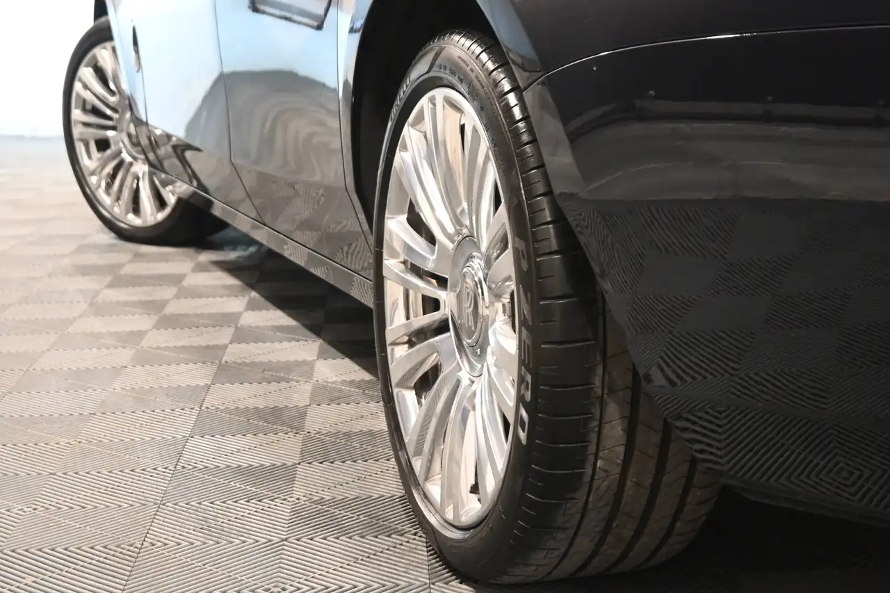 Rolls-Royce Ghost - 11