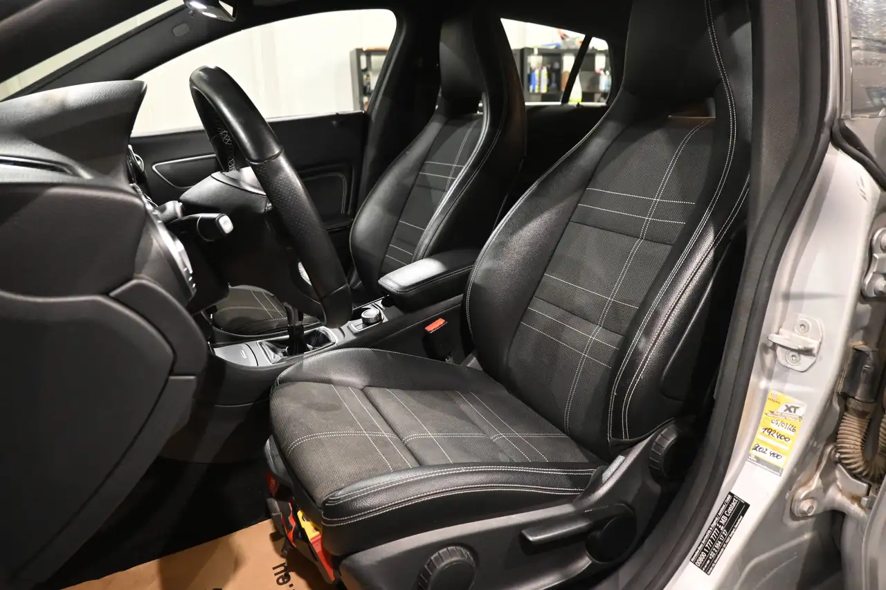 Mercedes-Benz CLA 180 - 11