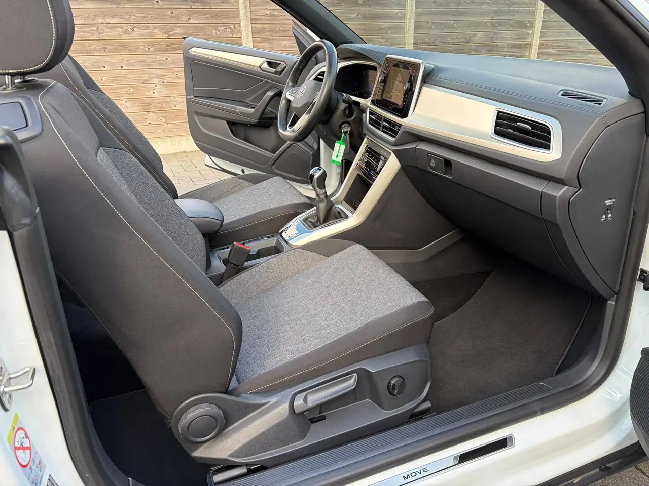 Volkswagen T-Roc - 10