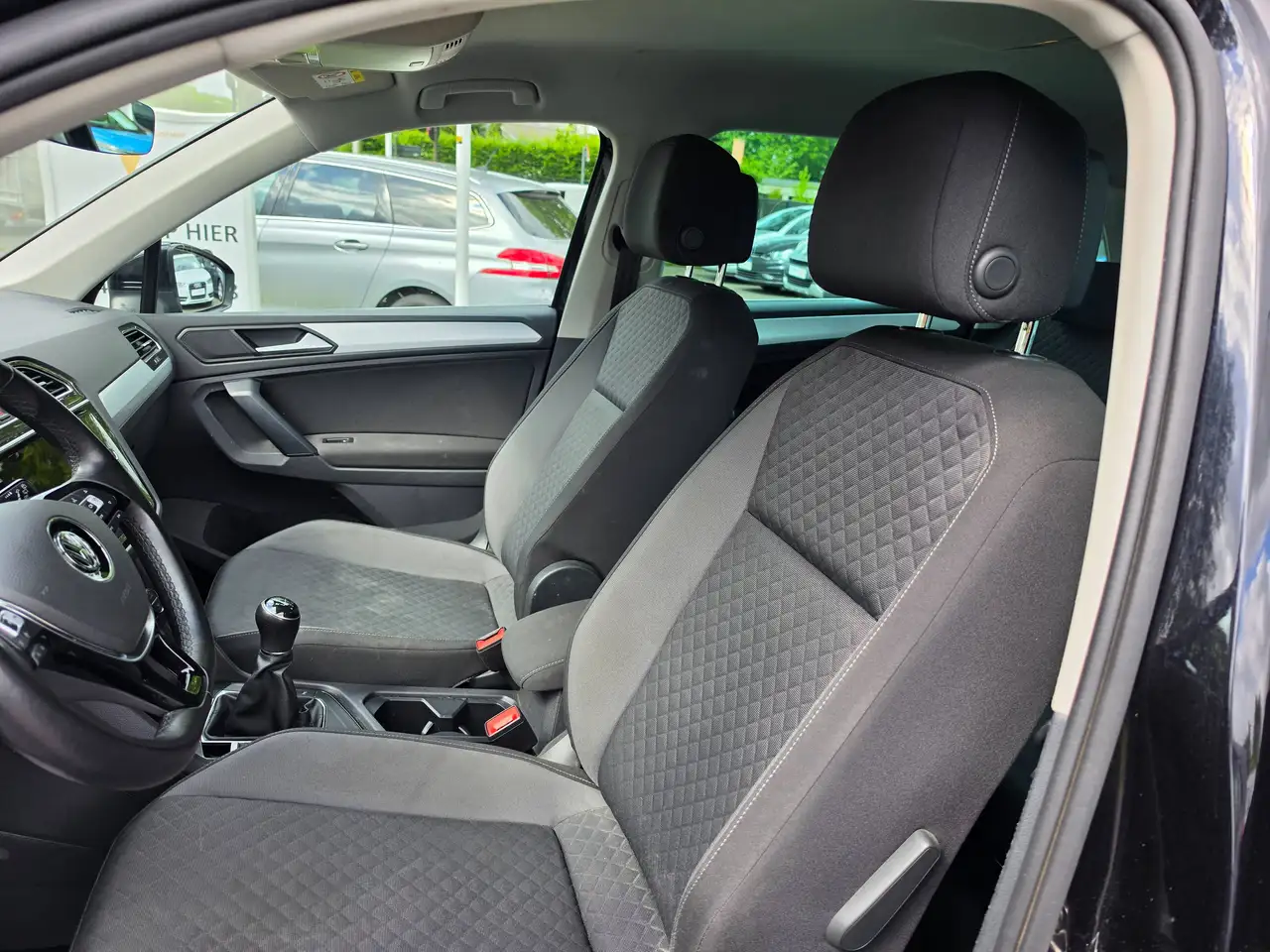 Volkswagen Tiguan - 11