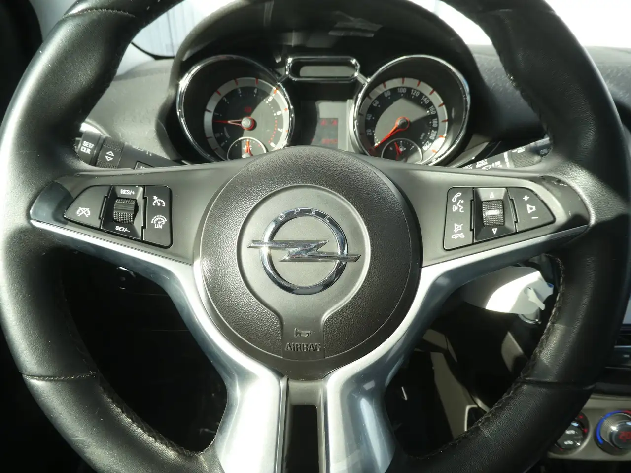 Opel Adam - 12
