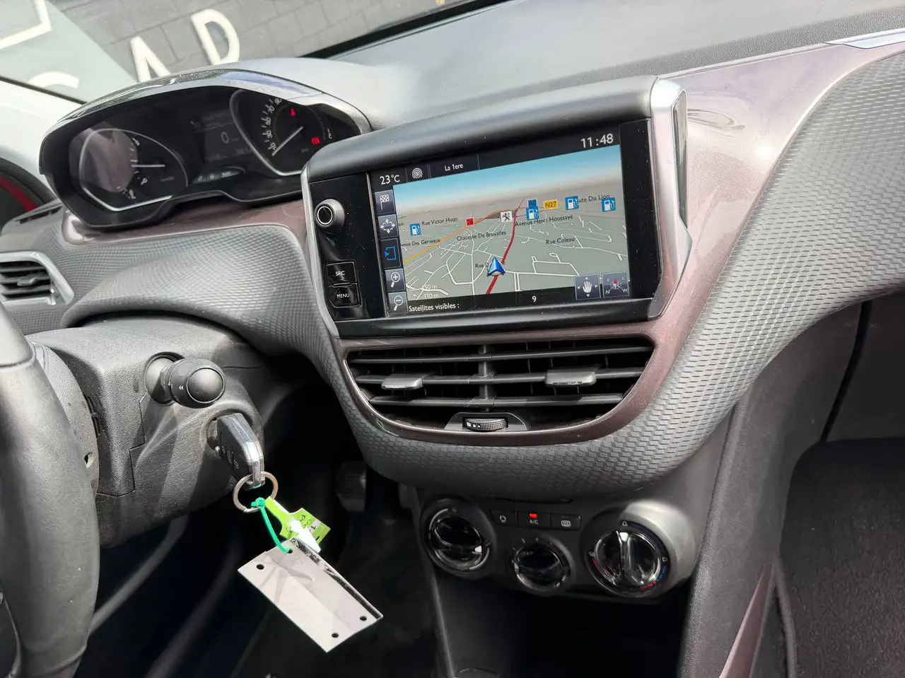 Peugeot 2008 - 11
