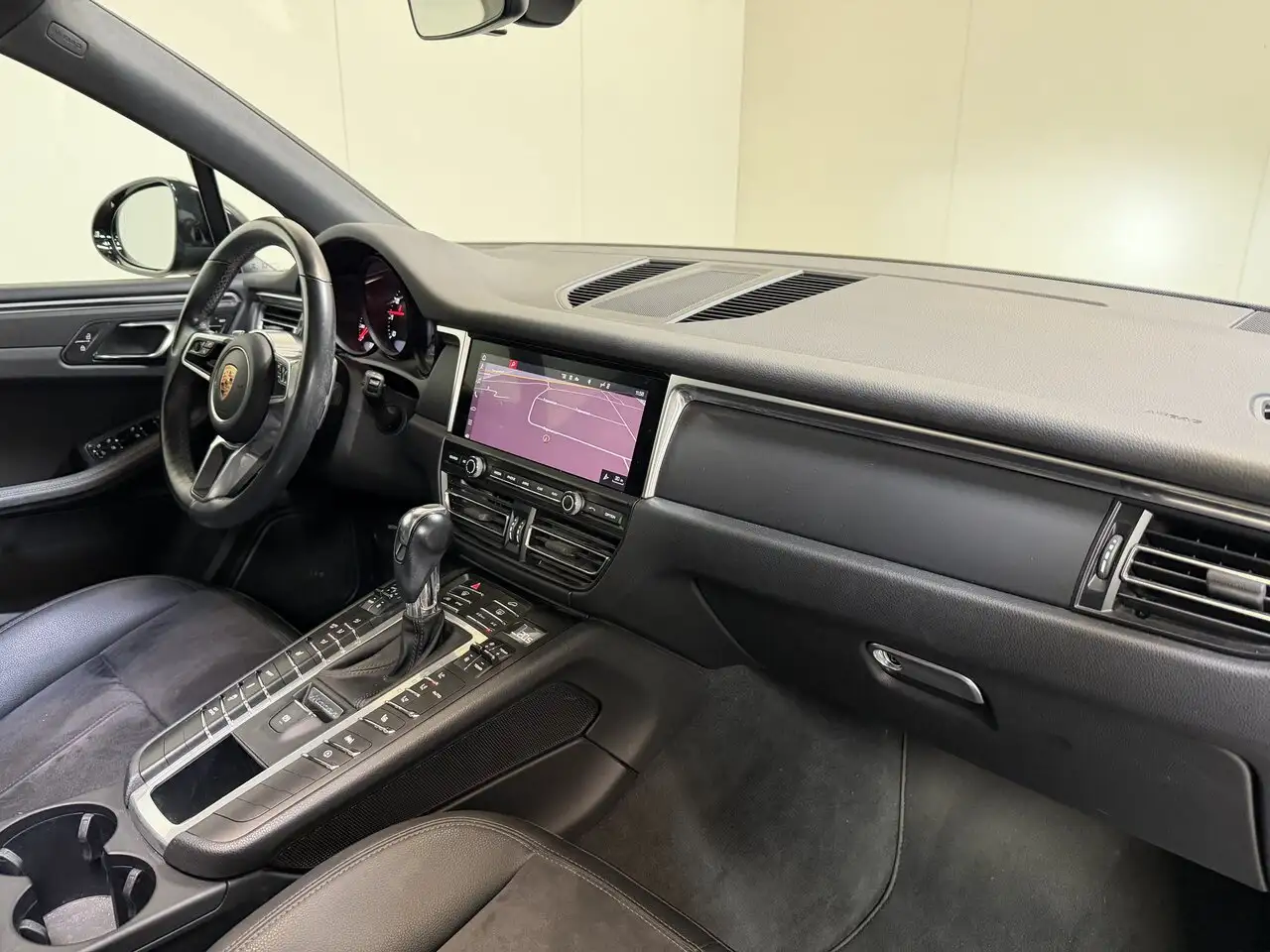 Porsche Macan - 12
