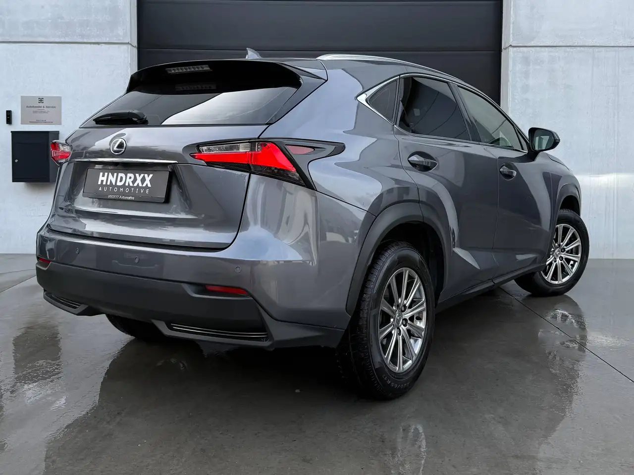 Lexus NX 300h - 5