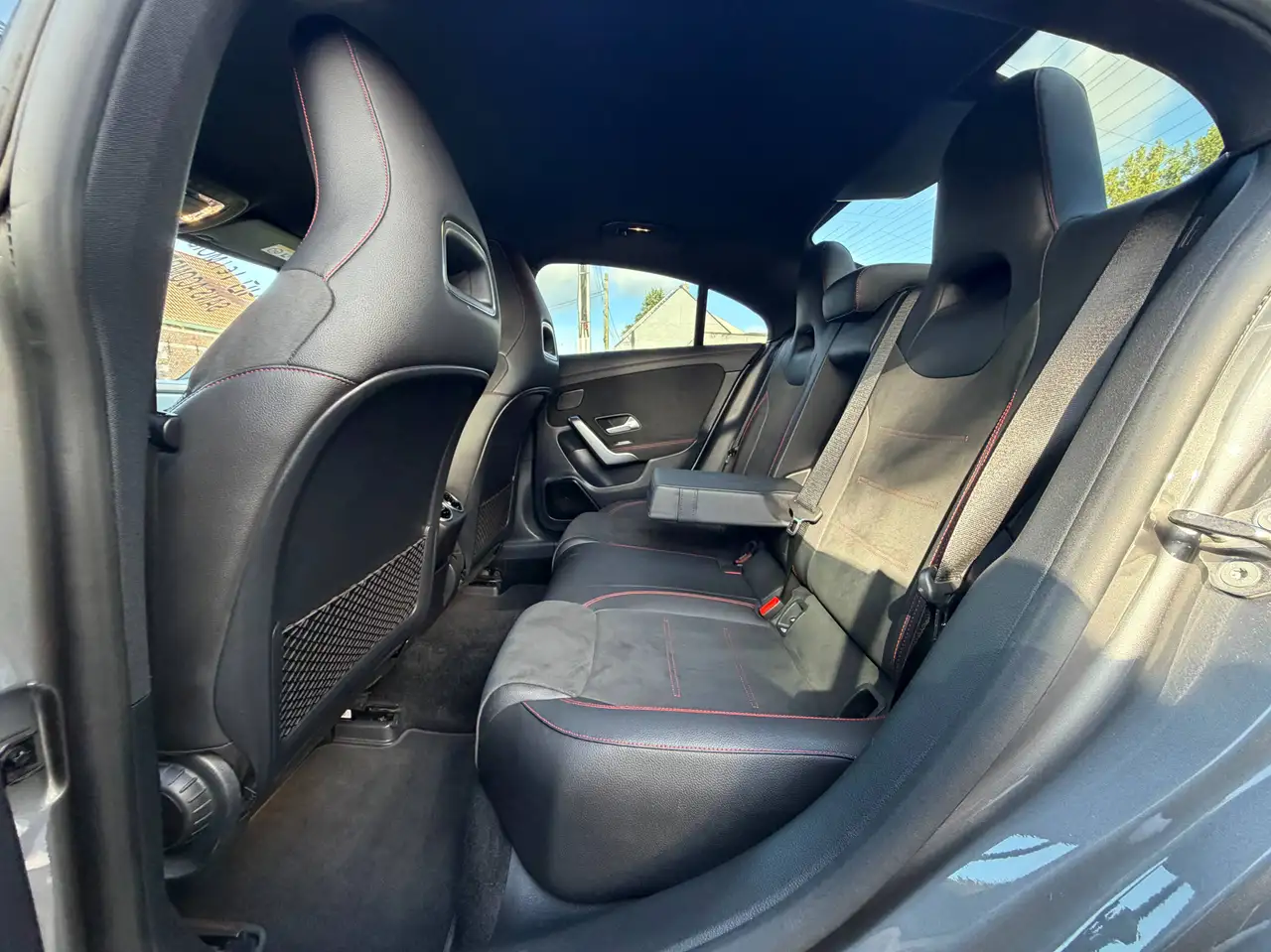 Mercedes-Benz CLA 180 - 11