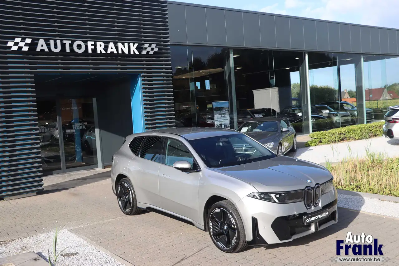 BMW iX3 - 9