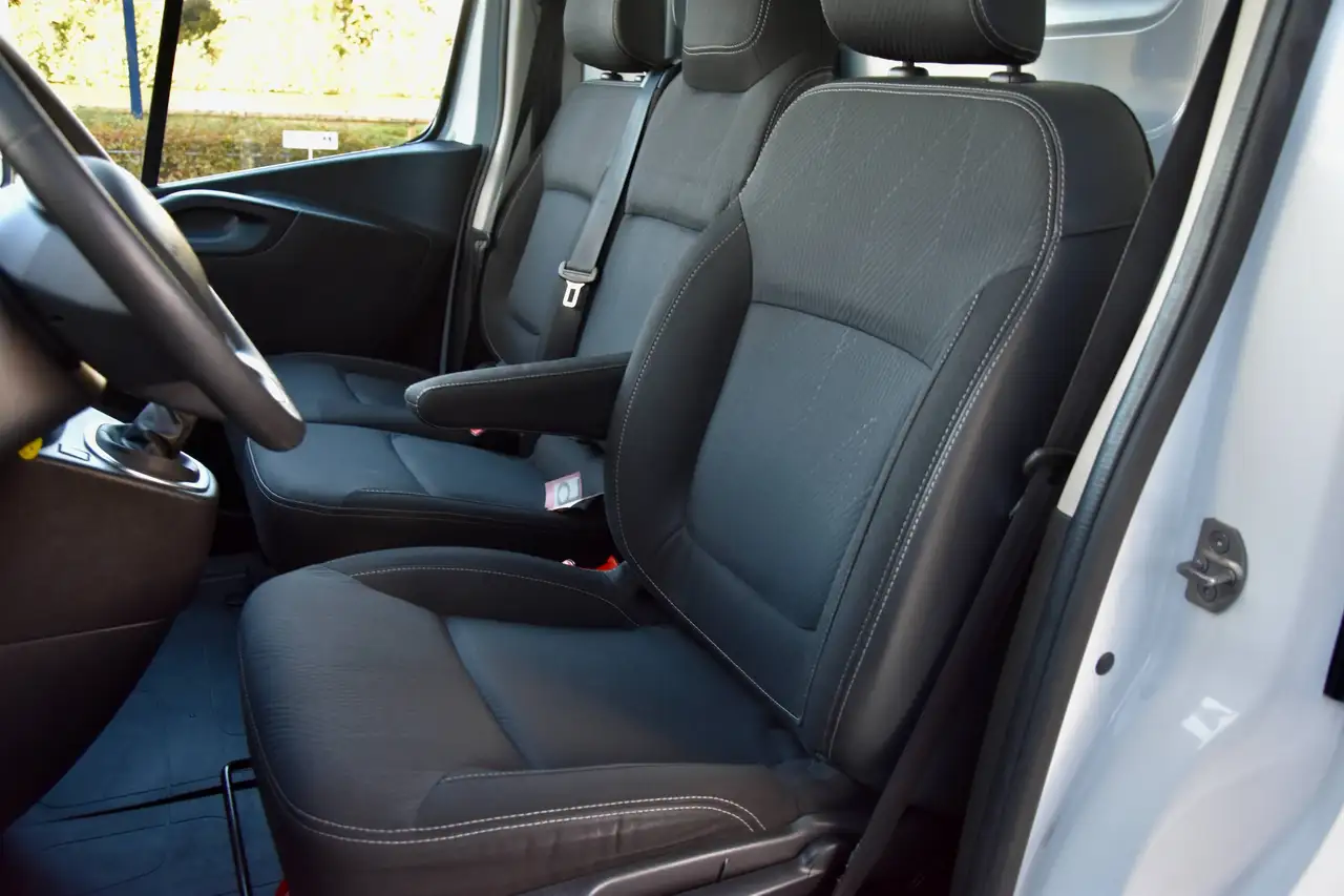 Renault Trafic - 8