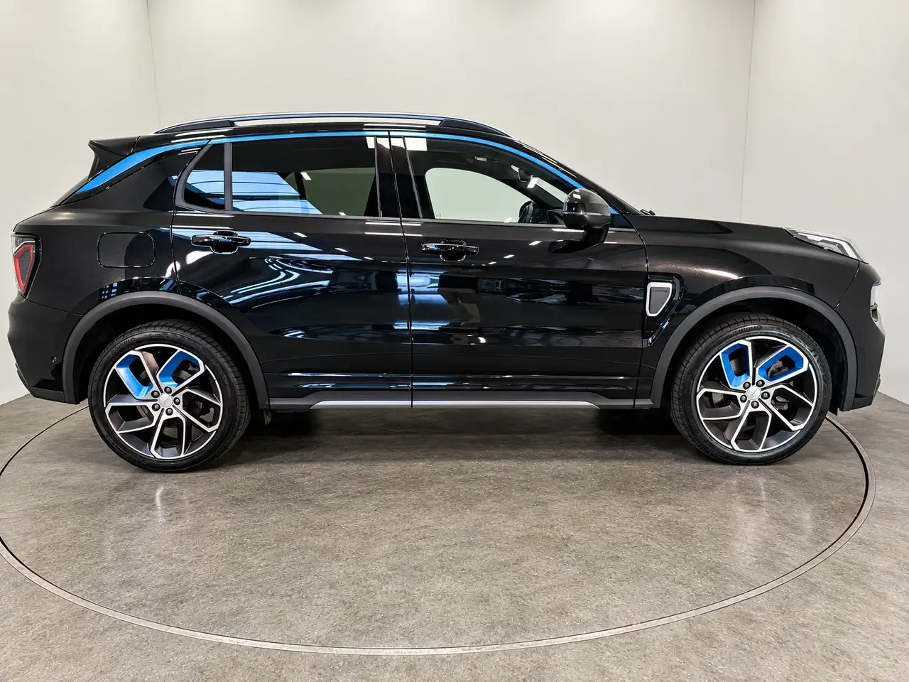 Lynk & Co 01 - 8