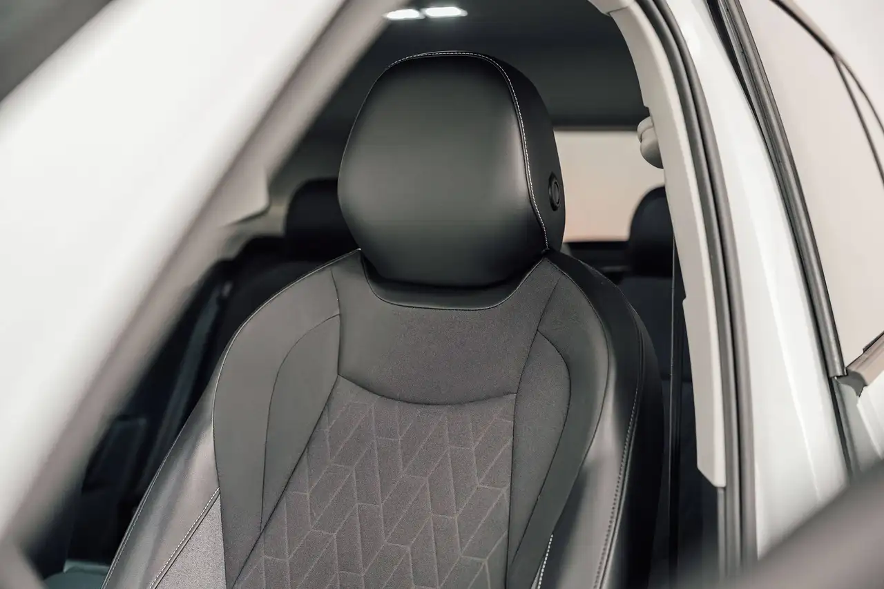 Volkswagen Tiguan - 11