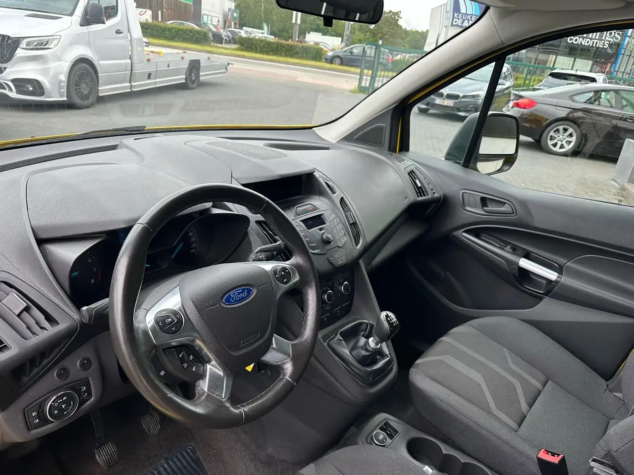 Ford Tourneo Connect - 8