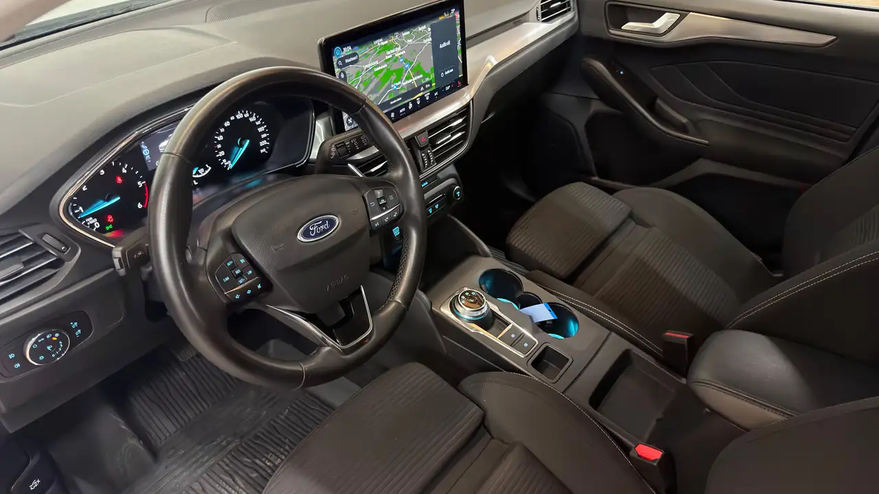 Ford Focus - 8