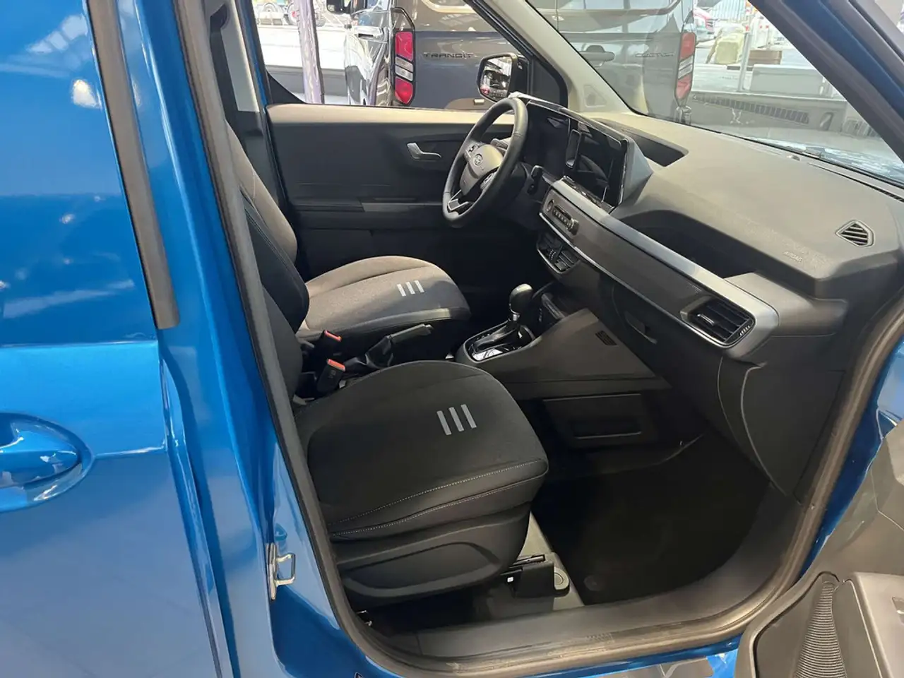Ford Transit Courier - 7